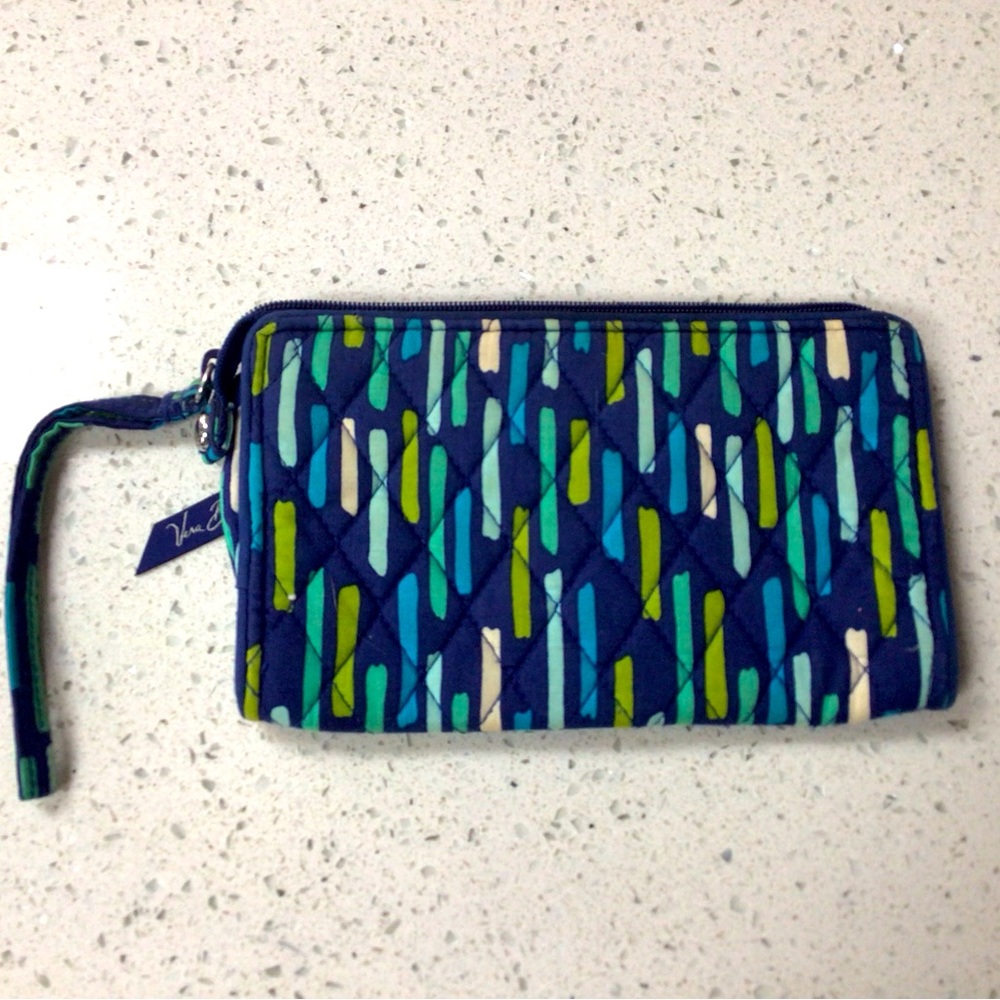 Vera Bradley Wristlet Katakana Showers